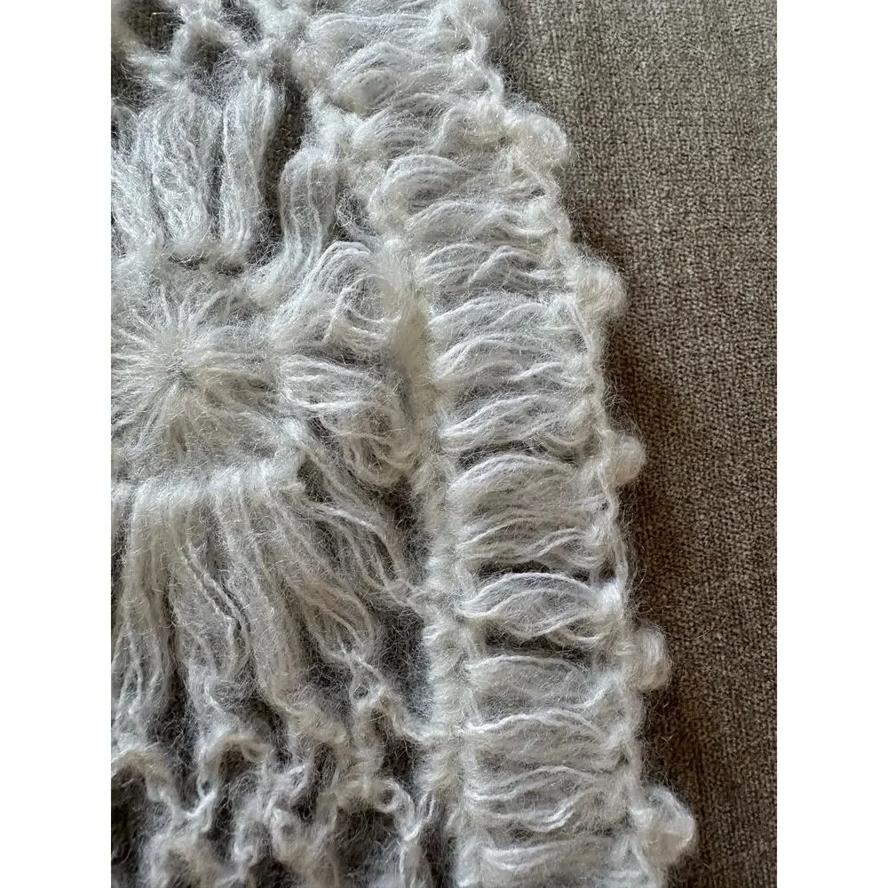 Unbranded beautiful ivory